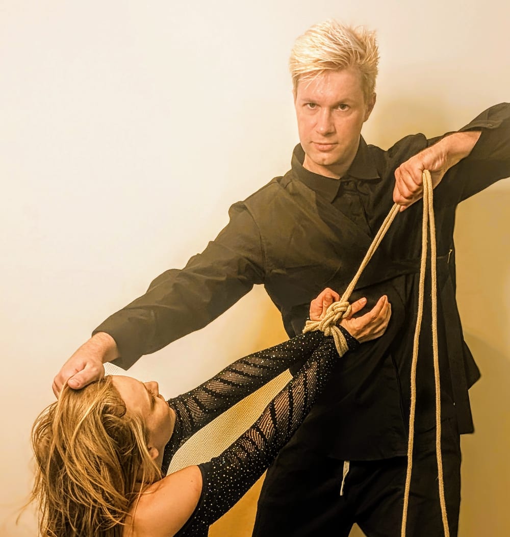 Dan Apus Monoceros, shibari and BDSM coach